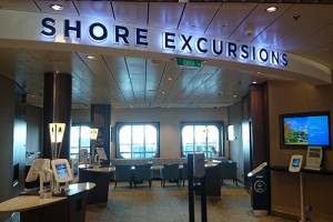 QN Shore Excursions Desk